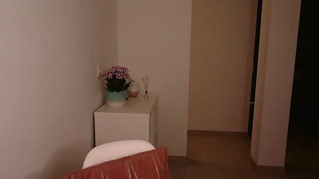 Snapshot of dark_enchantress_ chatting on 12.22.24 dark enchantress online show from 12.22.24