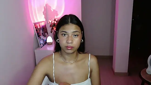 Snapshot of dark_enchantress_ chatting on 01.11.25 dark enchantress online show from 01.11.25