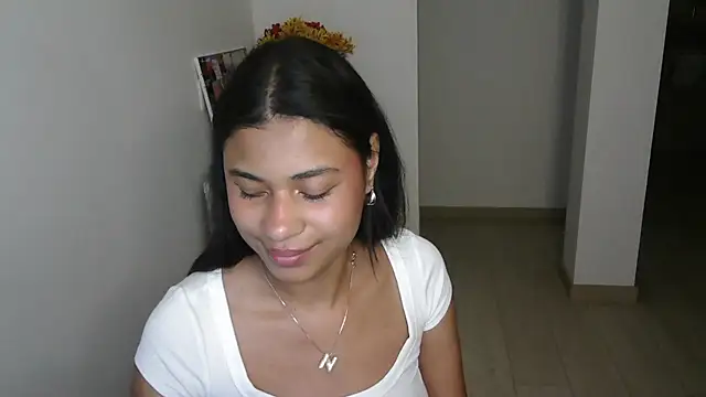 Snapshot of dark_enchantress_ chatting on 01.16.25 dark enchantress online show from 01.16.25