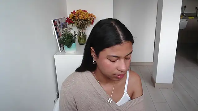 Snapshot of dark_enchantress_ chatting on 01.17.25 dark enchantress online show from 01.17.25