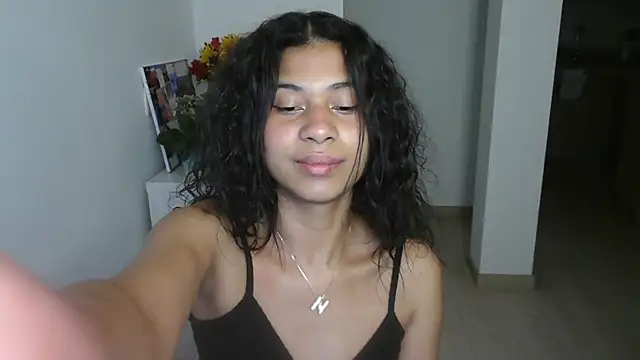 Snapshot of dark_enchantress_ chatting on 01.20.25 dark enchantress online show from 01.20.25