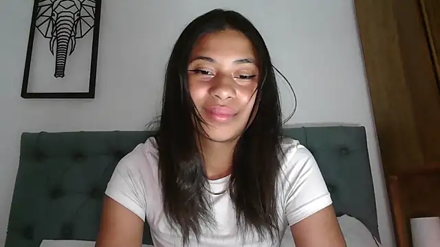 Snapshot of dark_enchantress_ chatting on 10.16.25 dark enchantress online show from 10.16.25