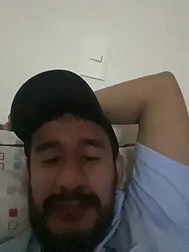 Cloudy pigDude online show from 05.18.26