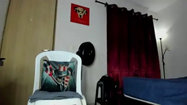 Cloudy pigDude online show from 06.12.26