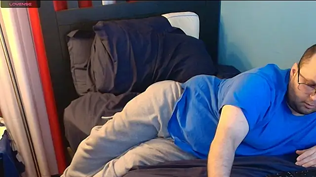 Snapshot of lefty15242 chatting on 10.10.25 lefty15242 online show from 10.10.25