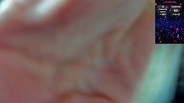 Snapshot of 92yourbitch922 chatting on 03.07.25 92yourbitch922 online show from 03.07.25