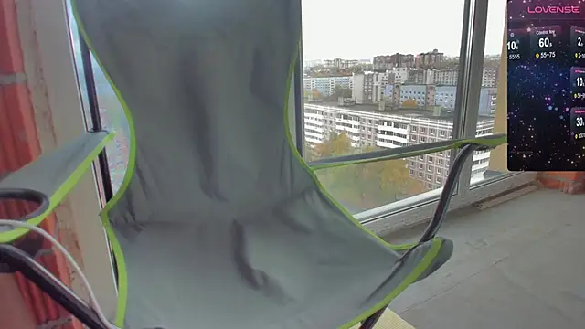 Snapshot of 92yourbitch922 chatting on 10.14.25 92yourbitch922 online show from 10.14.25