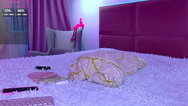 Snapshot of _BrownEyes_ chatting on 03.19.25 BrownEyes online show from 03.19.25