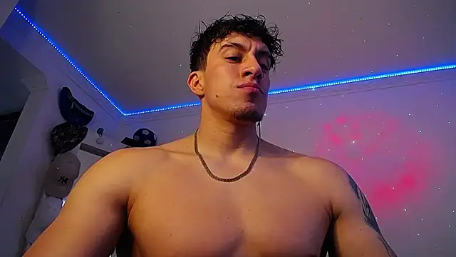 strongboy  online show from 11.06.25