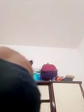 Snapshot of bigtitssxx chatting on 11.28.25 bigtitssxx online show from 11.28.25