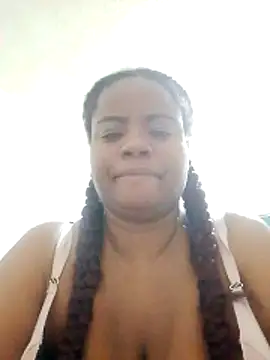 Snapshot of bigtitssxx chatting on 01.06.26 bigtitssxx online show from 01.06.26