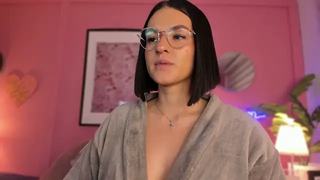 Snapshot of SoySaraa chatting on 01.11.25 SoySaraa online show from 01.11.25