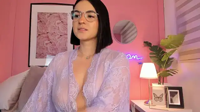 Snapshot of SoySaraa chatting on 01.30.25 SoySaraa online show from 01.30.25