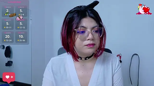 Catwhite  online show from 03.19.25