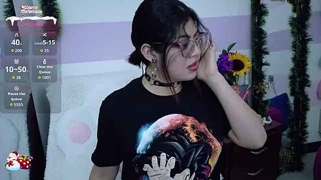 Catwhite  online show from 12.16.25