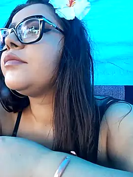 AriaRussell online show from 10.31.25