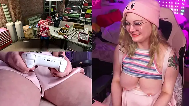 Snapshot of evamila chatting on 03.15.25 evamila online show from 03.15.25