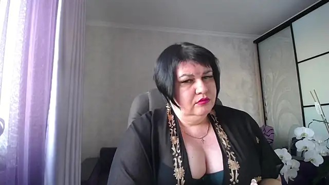 JuicyLady Di online show from 02.18.25