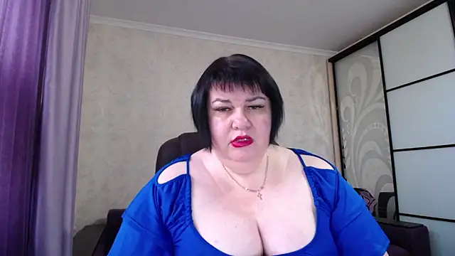 JuicyLady Di online show from 10.16.25