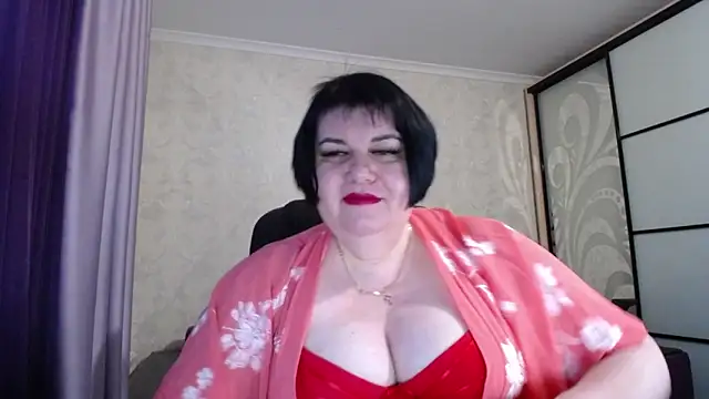 JuicyLady Di online show from 12.22.25