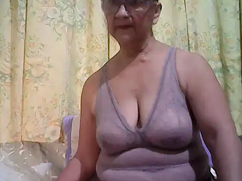 Snapshot of ScorpionLove12 chatting on 11.14.25 ScorpionLove12 online show from 11.14.25