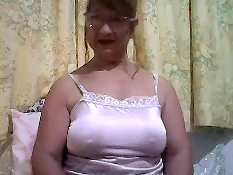 Snapshot of ScorpionLove12 chatting on 11.22.25 ScorpionLove12 online show from 11.22.25