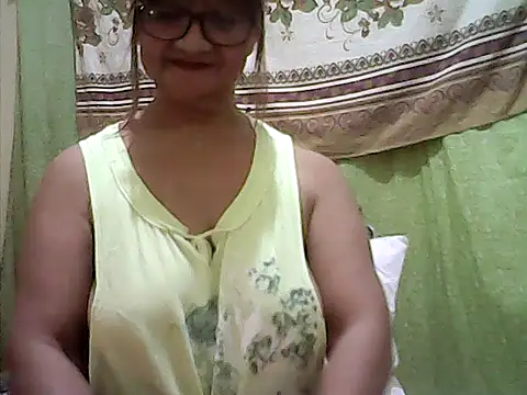 Snapshot of ScorpionLove12 chatting on 05.10.26 ScorpionLove12 online show from 05.10.26