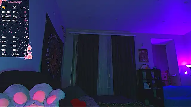 NicoleFancy online show from 12.19.25