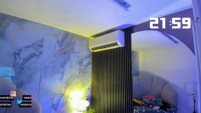 Katemoss70 online show from 09.30.25