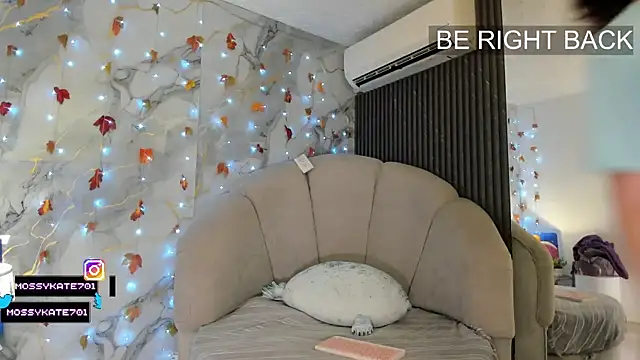 Katemoss70 online show from 11.20.25