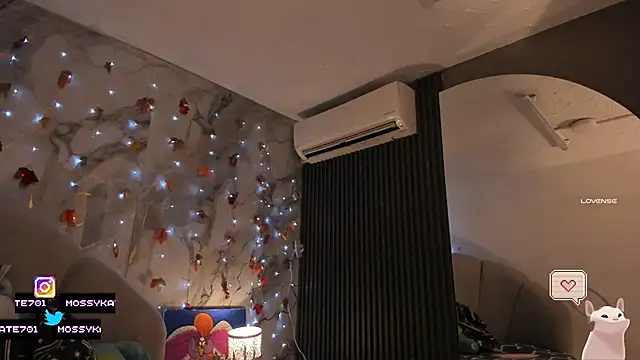 Katemoss70 online show from 12.16.25