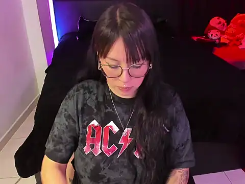 lia minami online show from 04.24.26