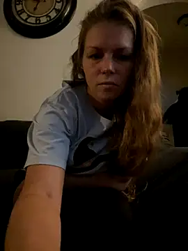 bustybunny25 online show from 10.23.25