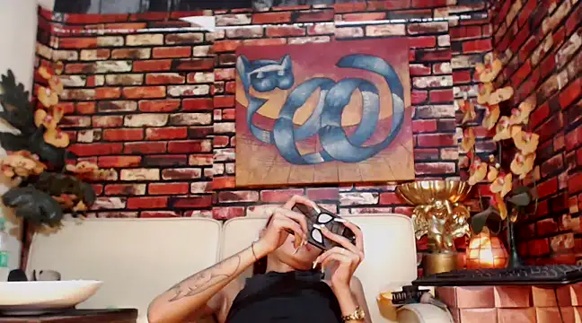 juicyCOCKeva online show from 02.15.25