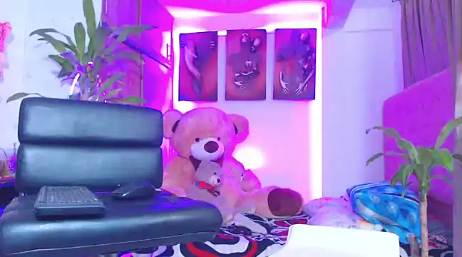 Hotgiirl 1 online show from 02.10.25