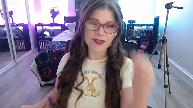 Snapshot of TheLenaAdams chatting on 12.08.24 TheLenaAdams online show from 12.08.24