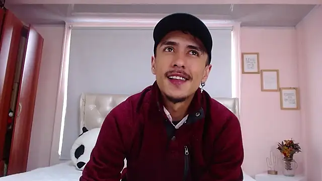 Snapshot of ryan_maxy chatting on 02.05.25 ryan maxy online show from 02.05.25