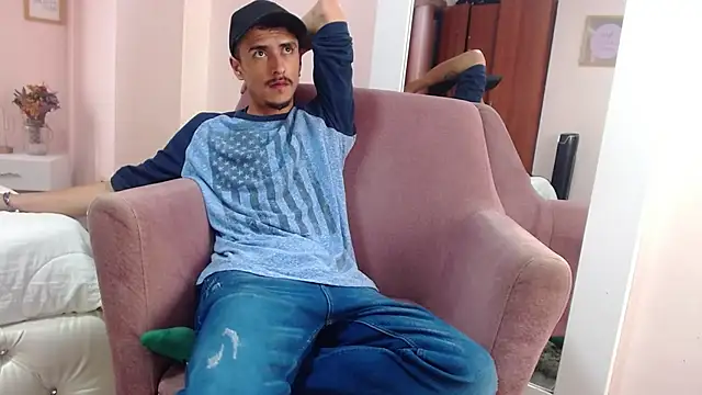 Snapshot of ryan_maxy chatting on 02.07.25 ryan maxy online show from 02.07.25