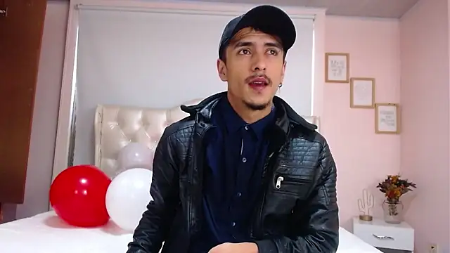 Snapshot of ryan_maxy chatting on 02.15.25 ryan maxy online show from 02.15.25