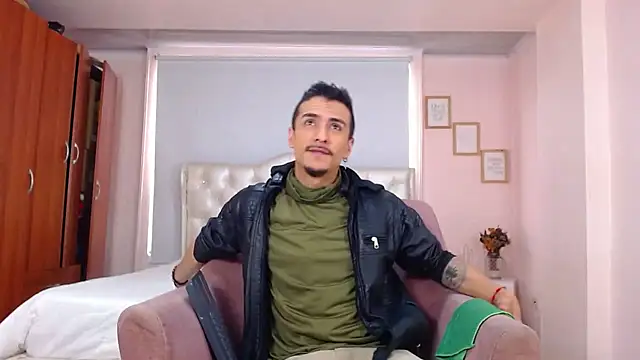 Snapshot of ryan_maxy chatting on 03.11.25 ryan maxy online show from 03.11.25