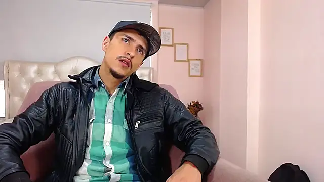 Snapshot of ryan_maxy chatting on 03.14.25 ryan maxy online show from 03.14.25