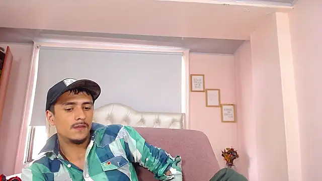 Snapshot of ryan_maxy chatting on 03.14.25 ryan maxy online show from 03.14.25