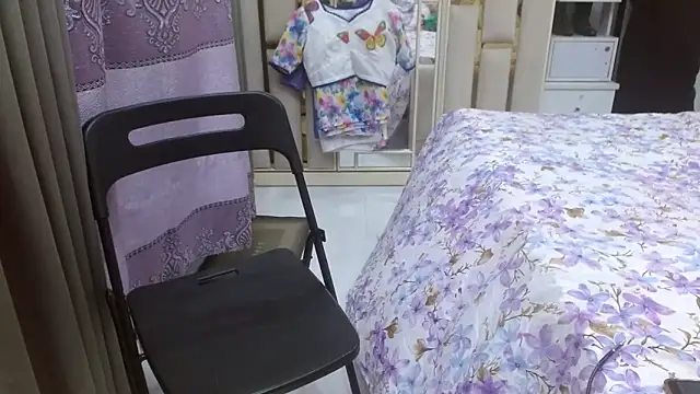 Lovelywife786 online show from 05.23.26