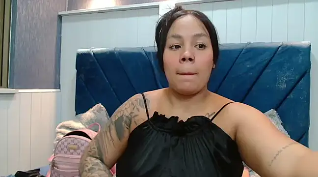 EmilyQueen3x online show from 03.22.25