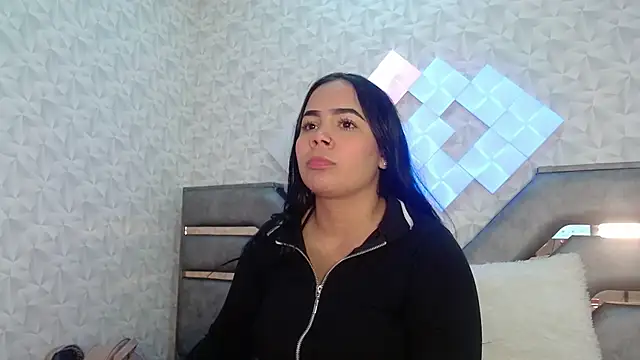 EmilyQueen3x online show from 09.11.25