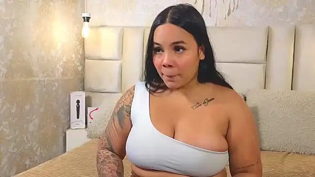 EmilyQueen3x online show from 05.15.26