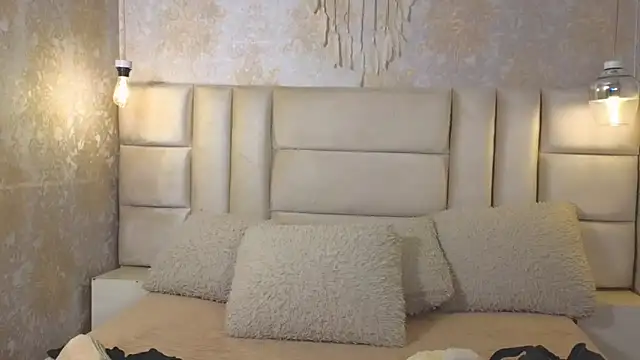 EmilyQueen3x online show from 06.17.26