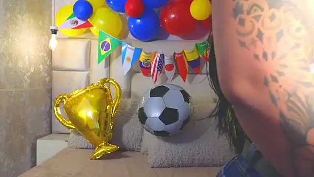 EmilyQueen3x online show from 06.20.26