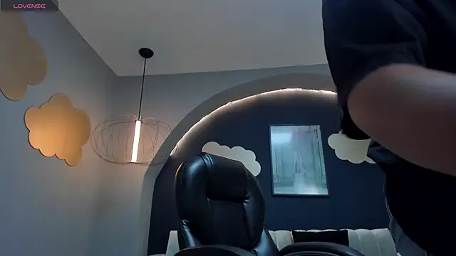 Snapshot of MartinnaBonnet chatting on 02.03.25 MartinnaBonnet online show from 02.03.25