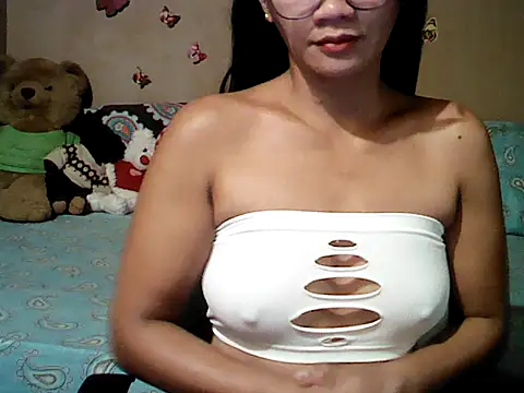 Mia Rein online show from 04.27.26